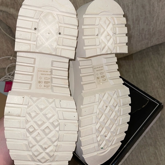 🆕🌿🤍QUPID: “OFF WHITE” Quilted Booties SIZE 8 - Picture 7 of 12